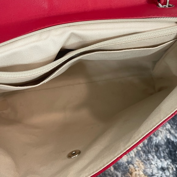 Beautiful red Chanel bag. - Picture 3 of 7
